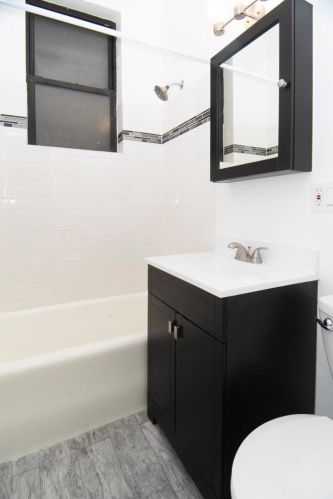 3345 Marshfield Ave, Chicago IL  60657-2145 exterior