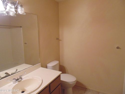 10600 Breckinridge Dr, Tucson AZ 85730-5018 exterior