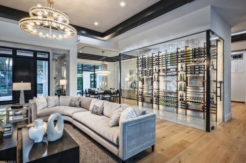 691 Annemore Ln, Naples FL 34108-7520 exterior