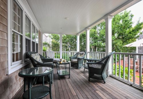 15 Woodbury Ln, Nantucket MA 02554-2151 exterior