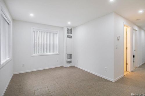 2223 Darnell St, Walled Lake MI  48390-1844 exterior