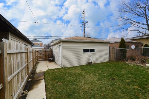 1638 74th Ct, Chicago IL  60707-4221 exterior