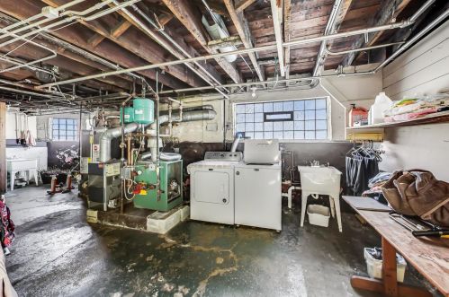 2501 Superior St, Chicago IL 60644-1326 exterior