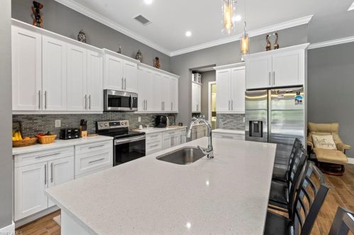 1819 20 Ave, Naples FL 34120-5414 exterior