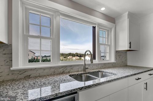 1076 Beck Ml Rd, Hanover PA 17331-9752 exterior