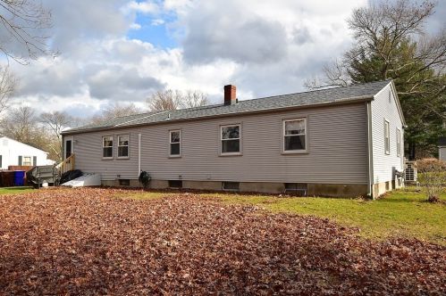 20 Nancy Dr, Enfield CT 06082-2632 exterior