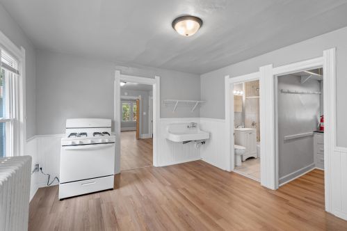 2476 Frederick Ave, Milwaukee WI 53211-3644 exterior