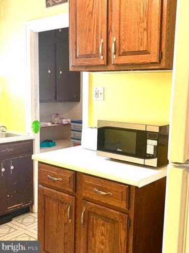 6256 Erdrick St, Philadelphia PA 19135-2602 exterior