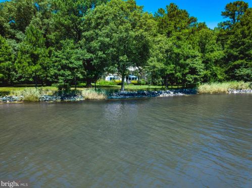 8377 Bozman Neavitt Rd, Saint Michaels MD 21663-2460 exterior