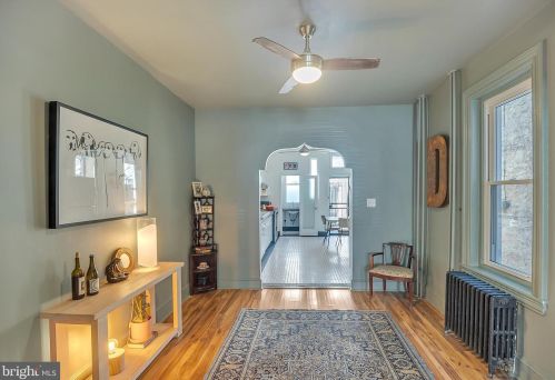 927 Mckean St, Philadelphia PA  19148-2326 exterior