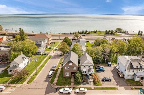 1828 London Rd, Duluth MN 55812-2039 exterior