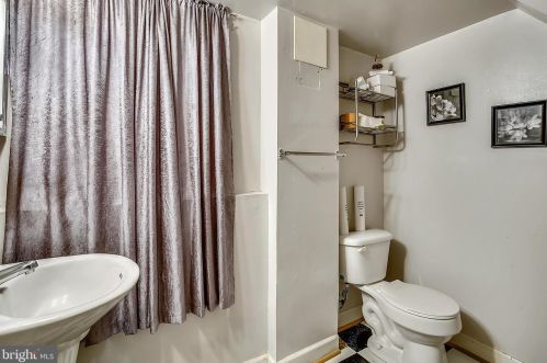 2905 Carlton Ave, Washington DC 20018-2615 exterior