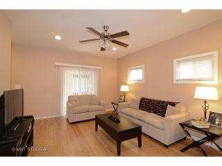 4136 Melvina Ave, Chicago IL  60634-1526 exterior