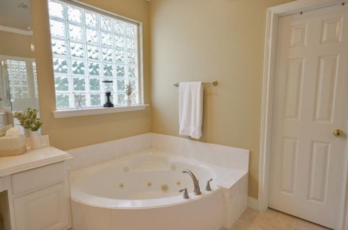 2114 Fern Creek Trl, Humble TX 77346-3063 exterior