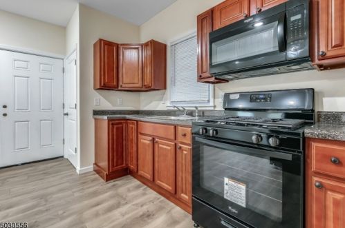 82 Orange Ave, Irvington NJ 07111-2018 exterior