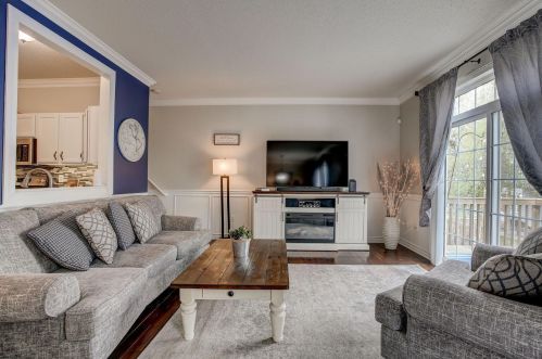 1864 Christensen Ave, Saint Paul MN 55118-2751 exterior