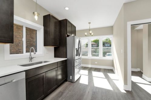 1906 60th Ct, Chicago IL  60804-1639 exterior