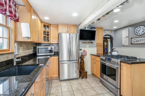 2065 Prospect Ave, Scotch Plains NJ 07076-1369 exterior