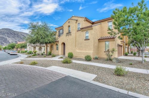 5342 Chisum Trl, Phoenix, AZ 85083-6356
