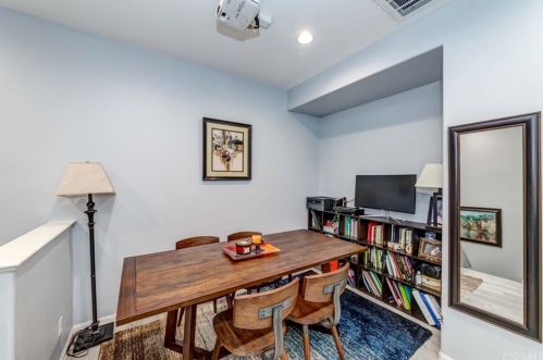 2027 Arnold Way, Fullerton CA 92833-5748 exterior