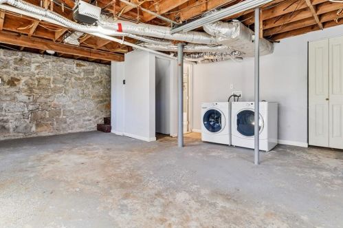 1321 Idlewood Rd, Tucker GA 30084-7717 exterior