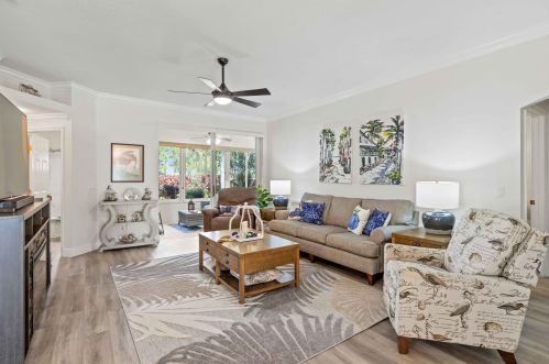 592 Cortina Ln, Fort Pierce FL 34986-1742 exterior