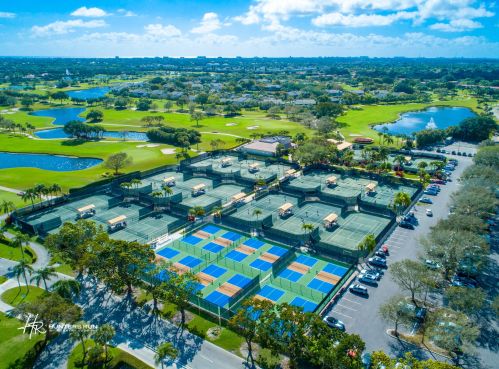 23 Southport Ln, Boynton Beach FL 33436-6412 exterior