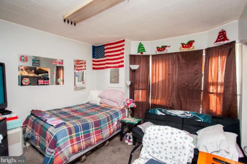 7316 Frankford Ave, Philadelphia PA 19135-3405 exterior