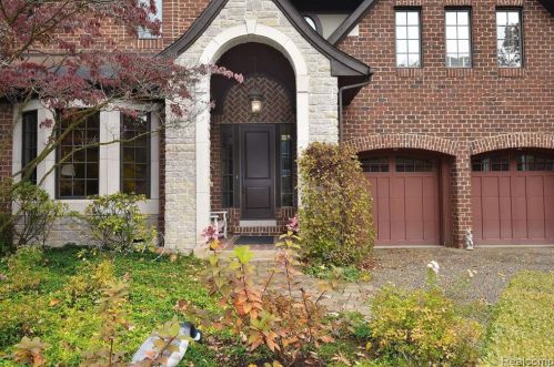 699 Abbey St, Bham, MI 48009-5620