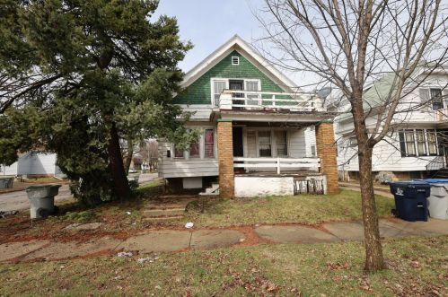 3701 2nd St, Milwaukee, WI 53207-3826