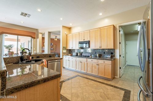 2146 Buena Vis Dr, Chandler AZ 85249-4608 exterior