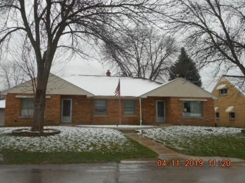 4520 Van Beck Ave, Milwaukee, WI 53220-2736