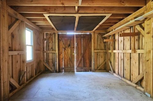 3 Arnold Ln, Killingly CT 06241-1515 exterior