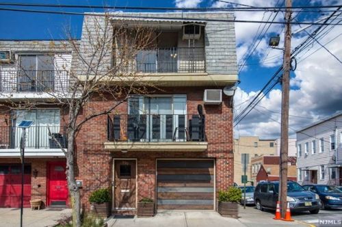 300 40th St, Union City, NJ 07087-4902