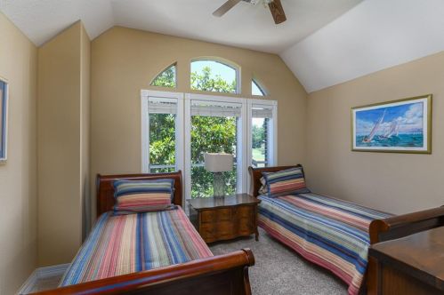 48 La Costa Dr, Montgomery TX 77356-5357 exterior