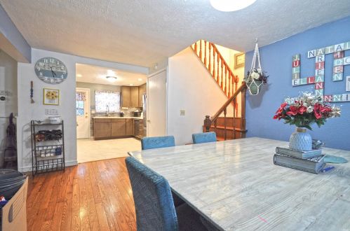 214 Lawrence St, Mishawaka IN 46545-6123 exterior