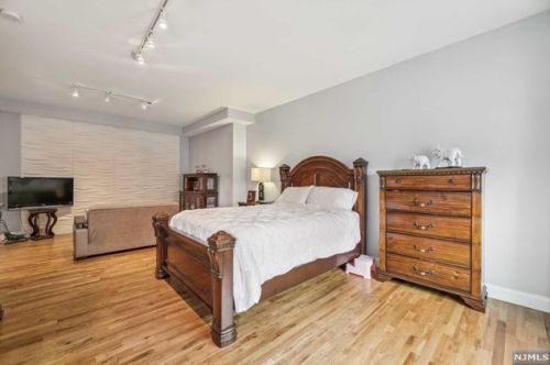 2416 West St, Union City NJ 07087-3798 exterior