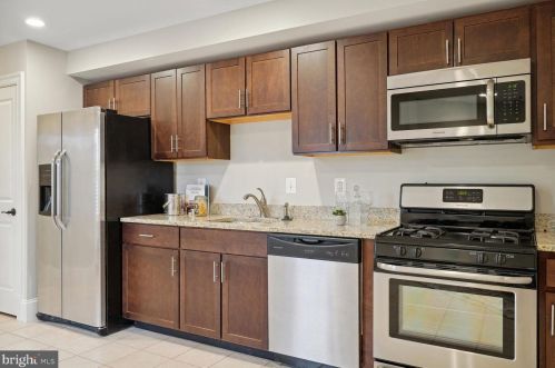 623 6 St, Washington DC 20024-2693 exterior