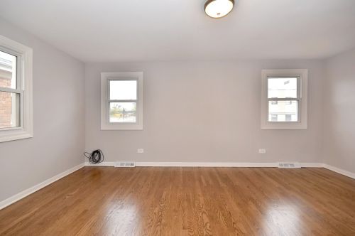 6657 Olmsted Ave, Chicago IL 60631-1335 exterior