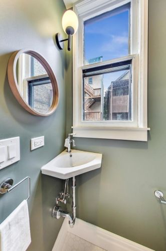 2779 Kenmore Ave, Chicago IL  60614-1305 exterior