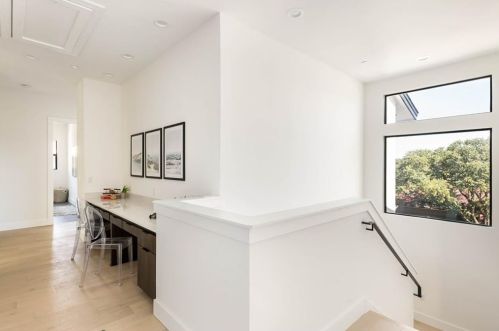 8512 Appalachian Dr, Austin TX 78759-7930 exterior