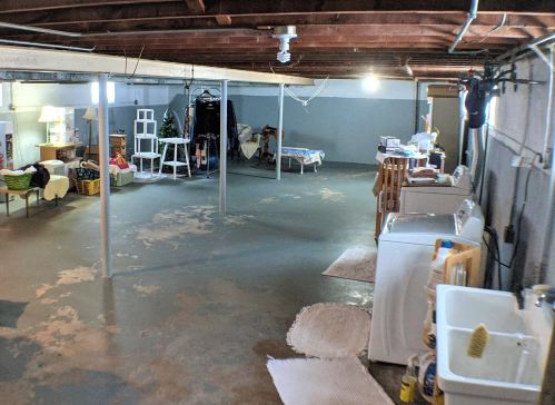 9040 Sacramento, Chicago IL 60655-2005 exterior