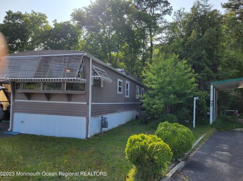 30 Alissa Ter, Jackson Twp, NJ 08527-3118