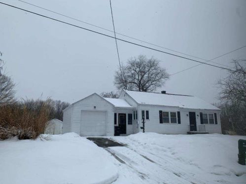 91 Laclede Ave, Chicopee, MA 01020-2110