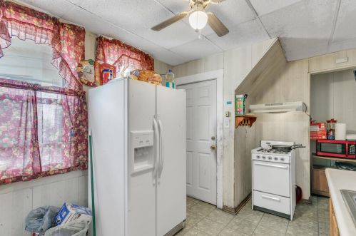 1261 36, Milwaukee WI 53215-1437 exterior