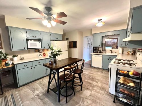 6053 21st St, Milwaukee WI  53221-5052 exterior