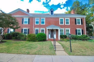 4212 36th St, Arlington VA  22206-1847 exterior