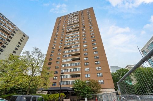 8 Whittier Pl, Boston MA  exterior