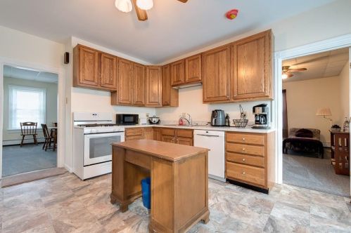 131 Lincoln St, Woonsocket, RI 02895-5247