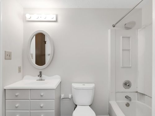 1101 Bonnie Brae Dr, Moon Twp PA 15108-3858 exterior